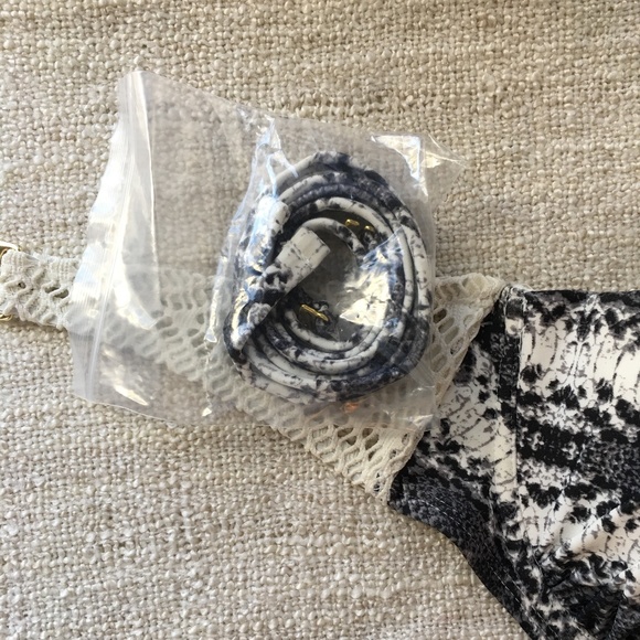 Candies Swim Bikini Set black/white SZ.S New w/tag - Picture 15 of 15